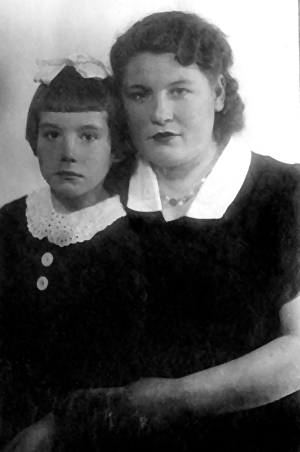 Д. Габрианович и мама