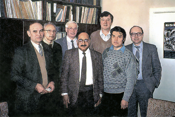 Обсуждение сотрудничества с США по трансмутации минорных актинидов, март 1991 г. Слева направо: Кочетков Л.А., Шубин Ю.Н., Кузьминов Б.Д., Raman S. (ORNL, Оak Ridge), Работнов Н.С., Игнатюк А.В., Блохин А.И. 