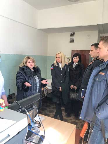 Рабочая группа Центра управления проектами (ЦУП) ФМБА России во главе с руководителем Валерией Мироновой посетили КБ №8.