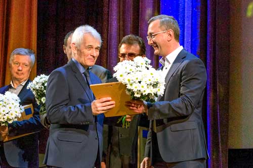 В день мецената и благотворителя Администрация Обнинска наградила коллектив ГНЦ РФ – ФЭИ за плодотворную деятельность и вклад в поступательное социально ориентированное развитие города.