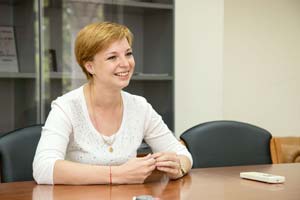 Глава ГК «Росатом» вручил награду сотруднице Физико-энергетического института им. А.И.Лейпунского.