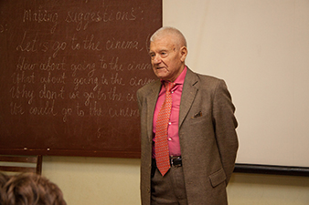 Советник генерального директора ГНЦ РФ – ФЭИ Георгий Ильич Тошинский, приветствуя участников мероприятия, отметил значимость свершений ветеранов атомной отрасли.