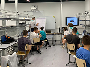 Школьники 7–11 классов разработали концепцию систем безопасности атомной станции малой мощности (АСММ) для Крайнего Севера.