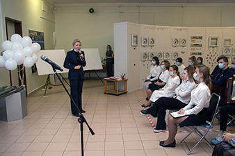 Уже много лет в этот день мы отдаем дань памяти тем, кто защитил Отечество, кто обеспечил мирное небо над головой – зодчим атомного проекта.