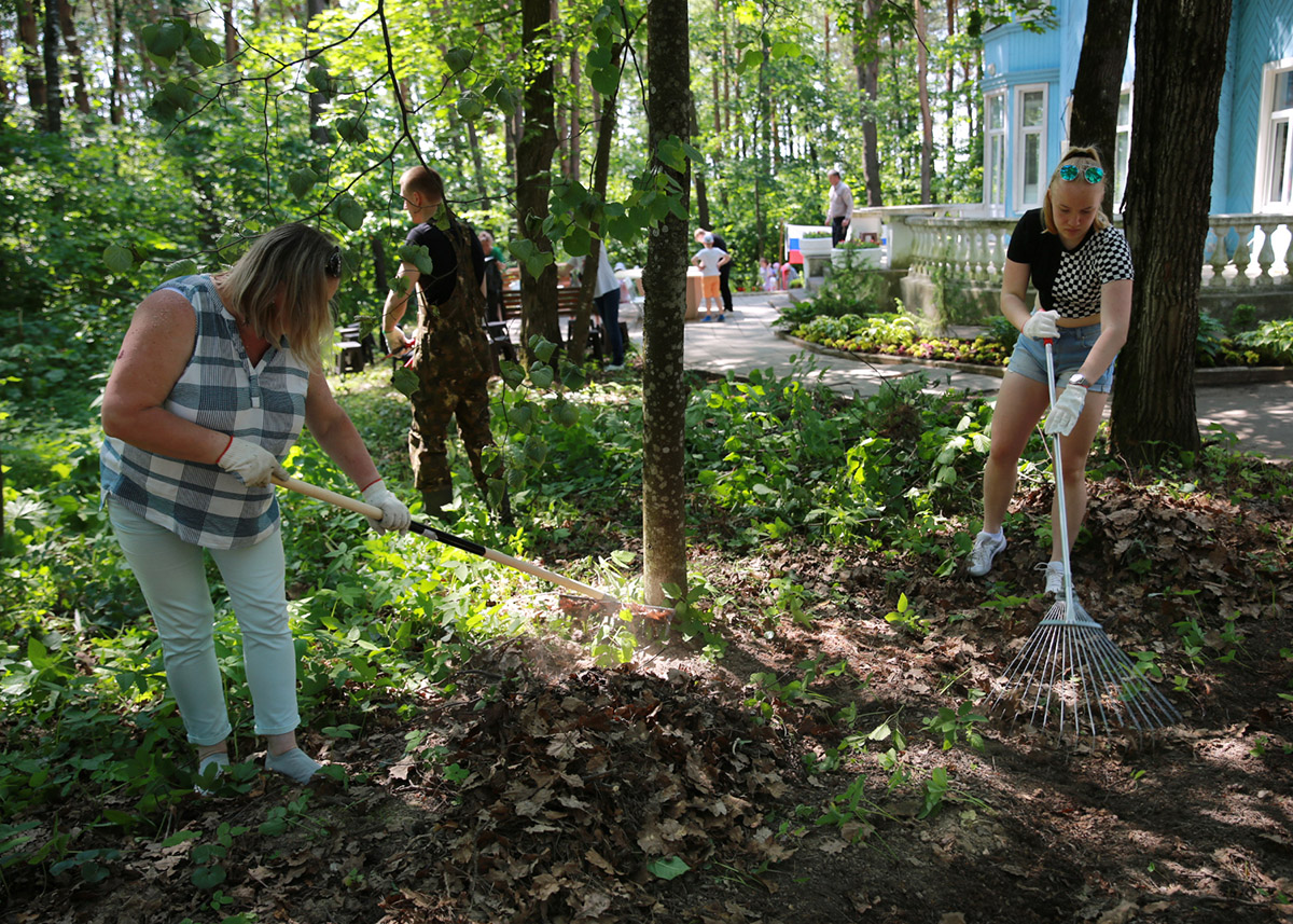 Представители ГНЦ РФ – ФЭИ приняли участие в городском субботнике, приуроченном ко Дню мирного атома