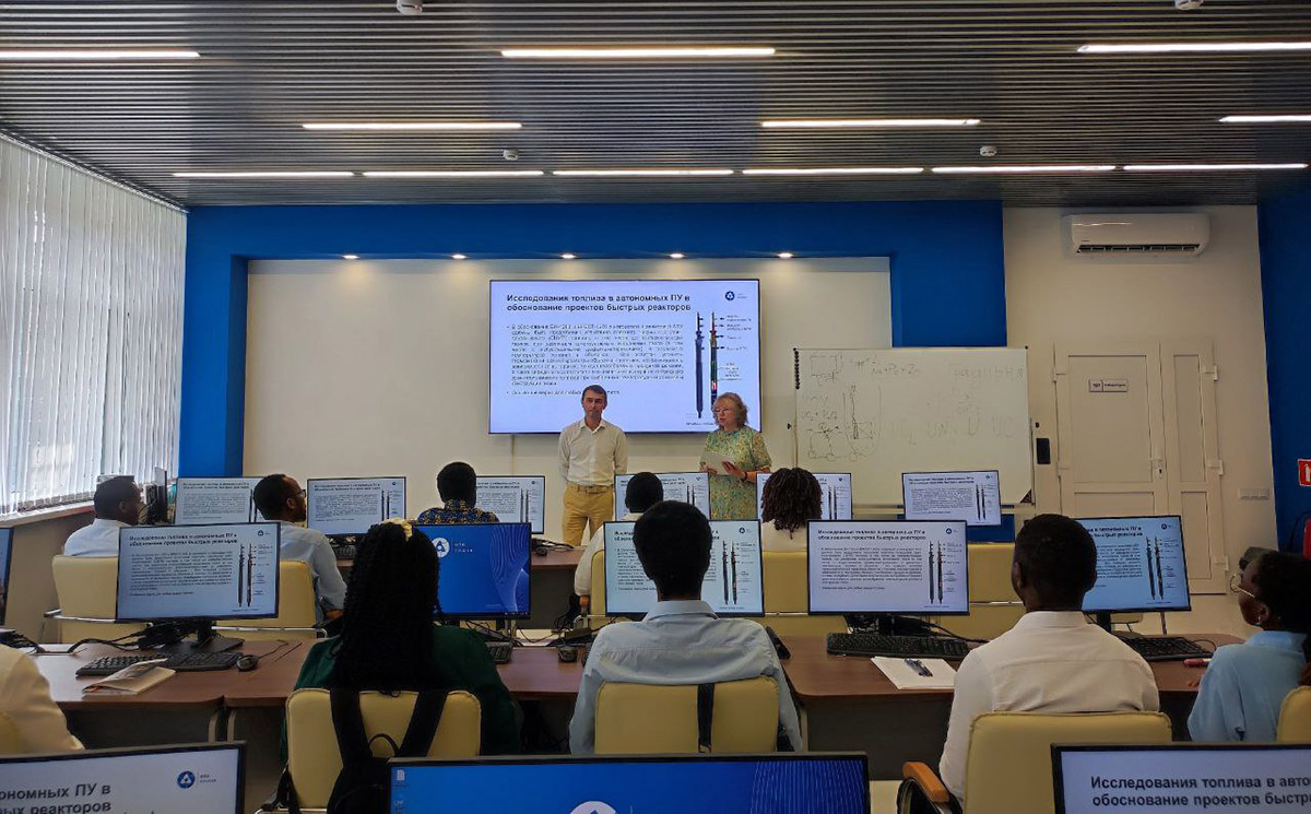 Студенты из 13 стран прошли практику на научно-производственной базе Физико-энергетического института