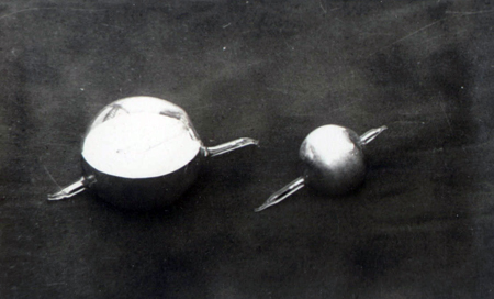 Первая партия сплава Na-K (эвтектика), приготовленная в институте.