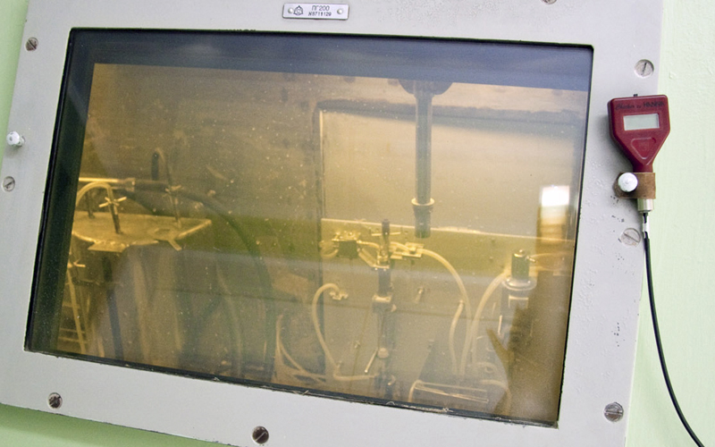 Способ получения генераторного  радионуклида рений-188