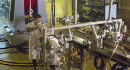 Исследование  элементного состава и структуры поверхностных слоев материалов по мгновенному  излучению, сопровождающему взаимодействие ускоренных ионных пучков с атомными  ядрами