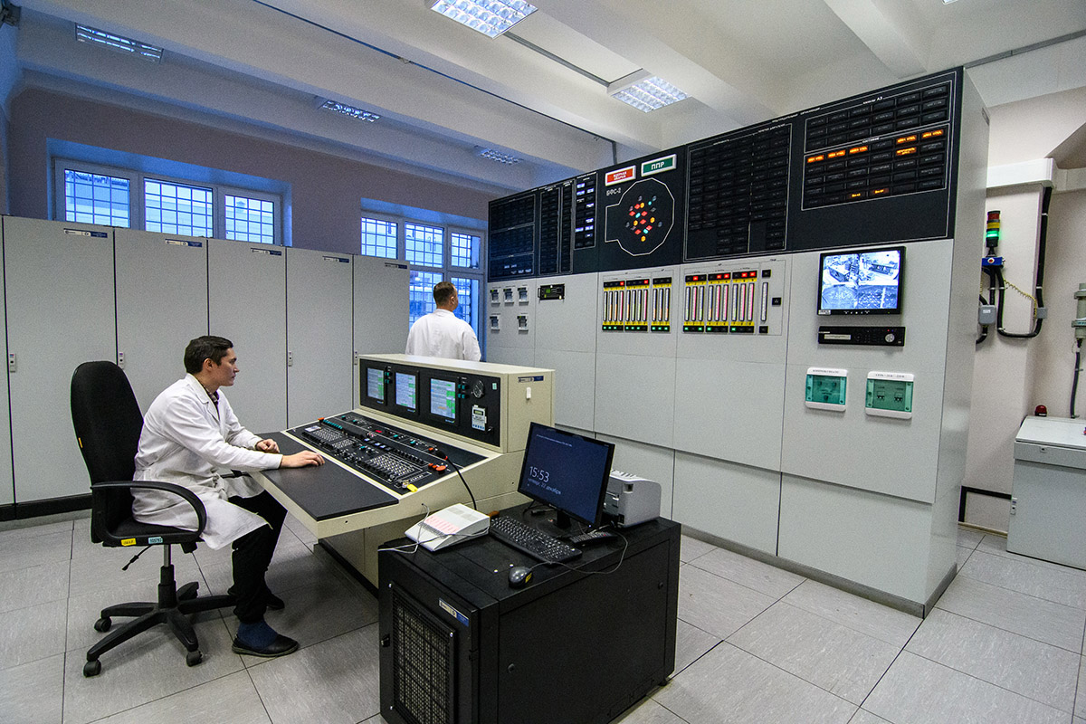 Критический ядерный стенд БФС-1