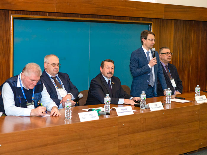 Ведущие эксперты обсудили в Обнинске проблемы и будущее атомной энергетики