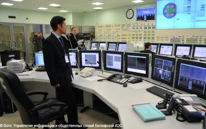 Быстрый реактор БН-800 в замкнутом топливном цикле